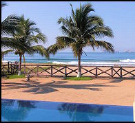 Alberca frente a la playa