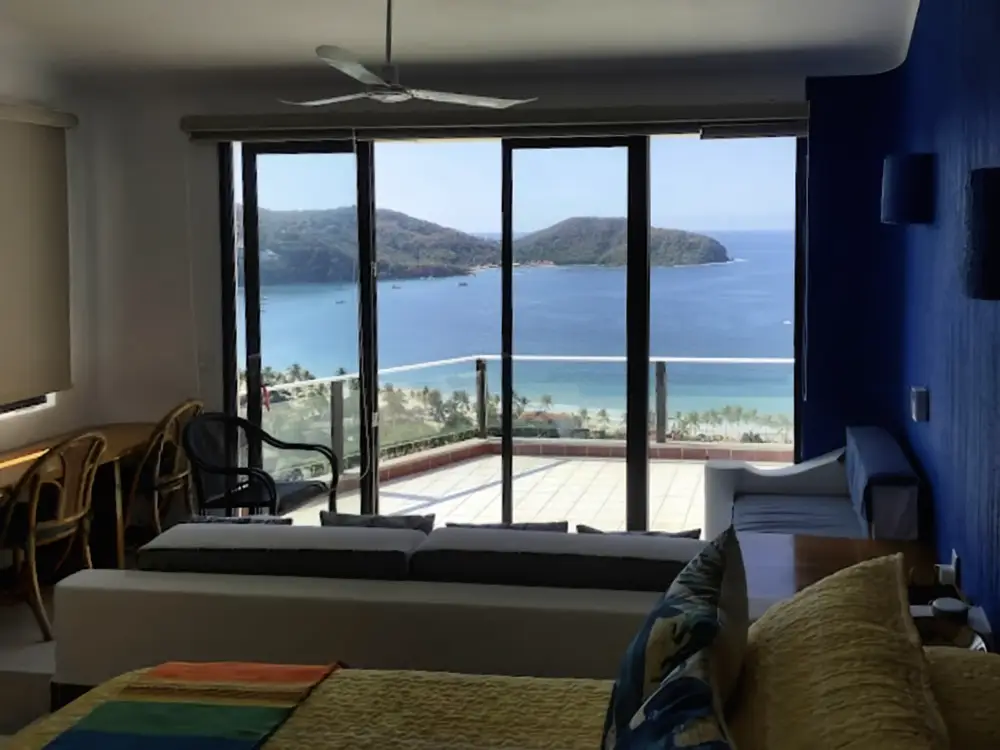 Escalera hacia el departamento